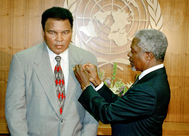 Secretary-General Recognizes Muhammad Ali as Messenger of Peace
