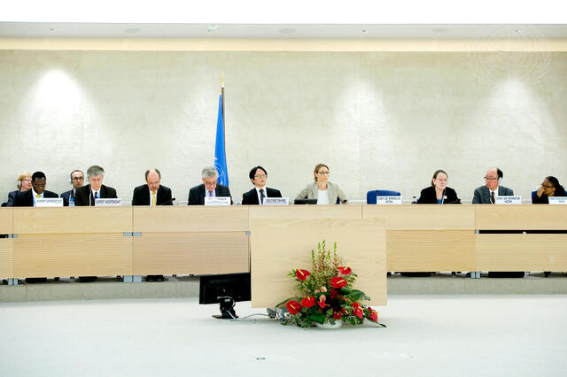 Rights Council Holds Dialogue with Environment and Foreign Debt Experts