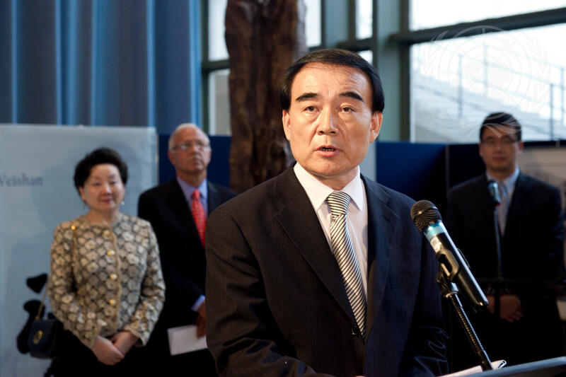Chinese Sculpture Exhibition Opens at UN Headquarters