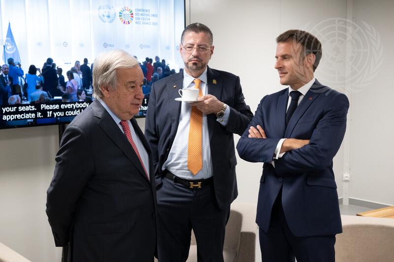 Secretary-General Meets with President of France