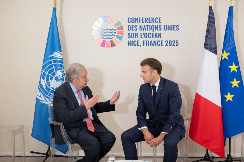 Secretary-General Meets with President of France