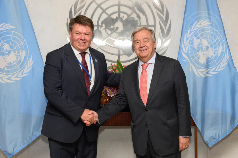 Secretary-General Meets Secretary-General of WMO