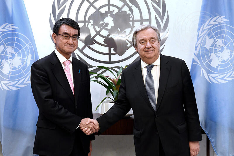 Secretary-General Meets Foreign Minister of Japan