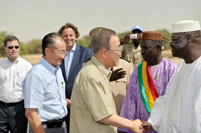 Secretary-General and World Bank President Arrive in Timbuktu