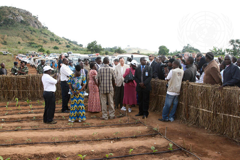 Secretary-General Visits Malawian Millennium Village