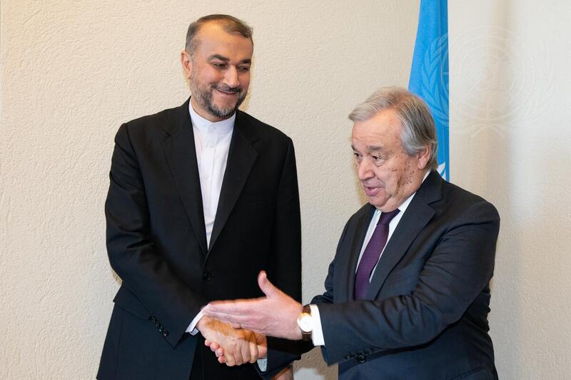 Secretary-General Meets with Minister for Foreign Affairs of Iran in Geneva