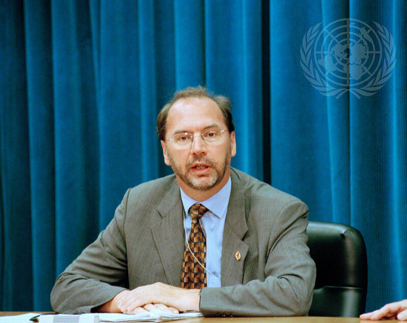 Executive Director, Joint United Nations Programme on HIV/AIDS (UNAIDS)
Holds Press Conference