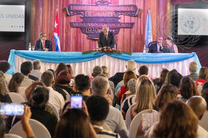 Secretary-General Meets UN Staff in Cuba