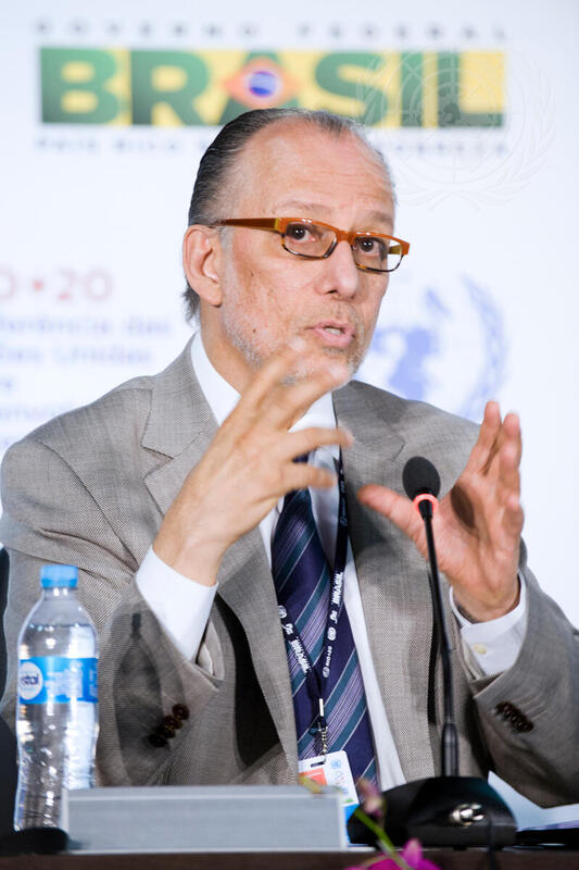 Brazilian Government Hosts Dialogue on the Economics of Sustainable Development