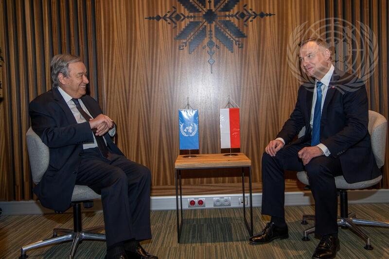 Secretary-General Meets with President of Poland