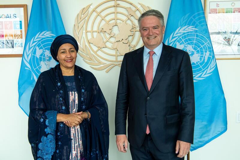 Deputy Secretary-General Meets Secretary-General of OECD