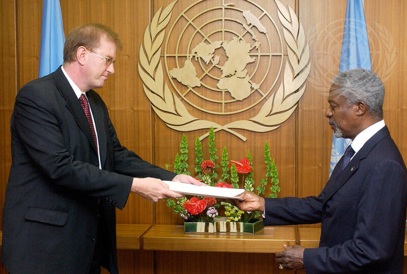 New Bosnia and Herzegovina Envoy Presents Credentials