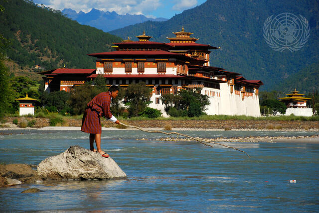 Local Man Keeps Bhutan&#039;s River Immaculate