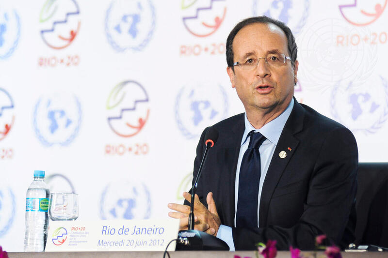 French President Briefs the Press at Rio+20