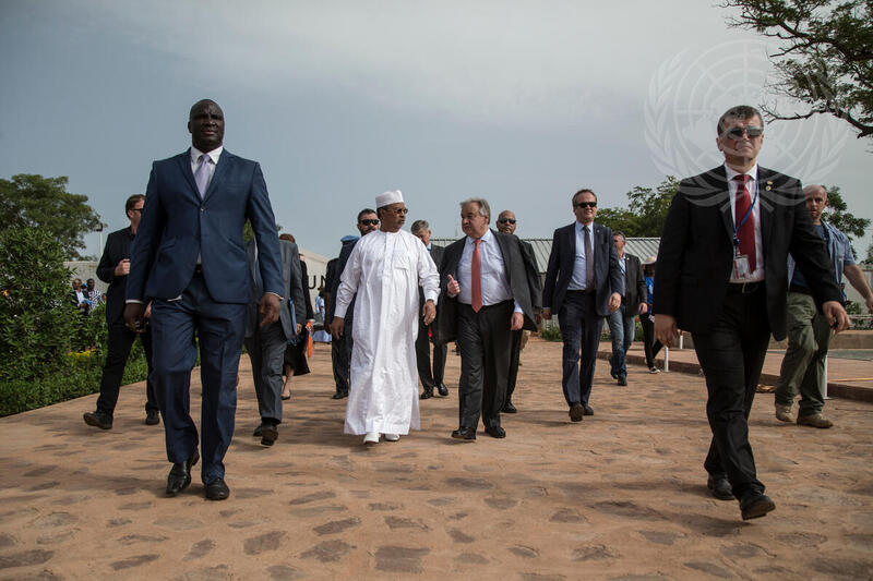 Secretary-General Visits Mali