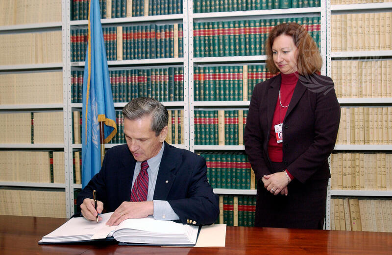 Permanent Representative of Panama Signs Agreement on Privileges and Immunities of International Criminal Court
