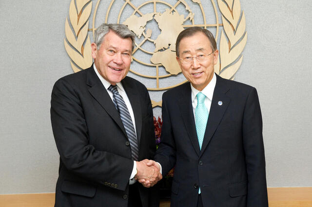 Secretary-General Meets Chair of Stanley Foundation