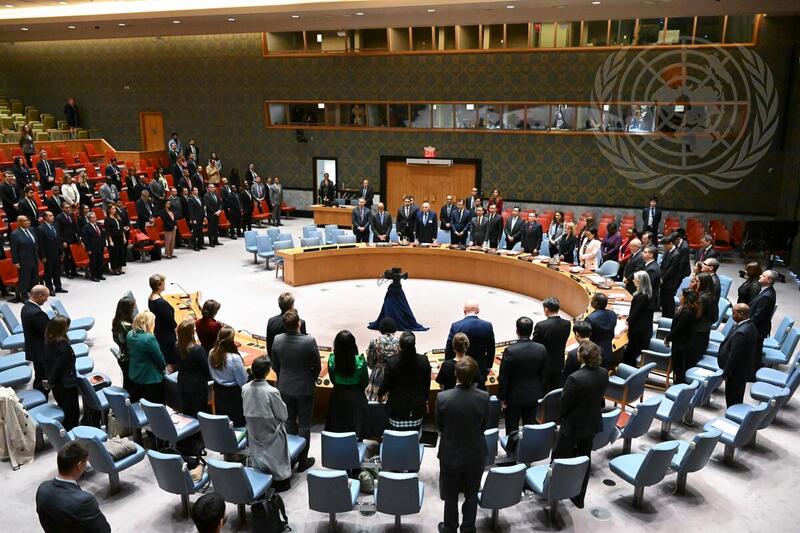 Security Council Observes Moment of Silence for Humanitarian Workers Who Lost Their Lives in Gaza