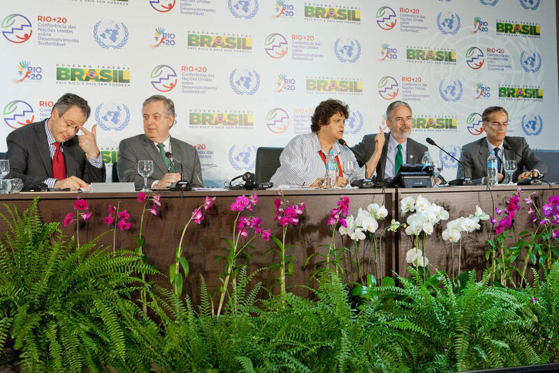 Brazilian Delegation Briefs the Press at Rio+20