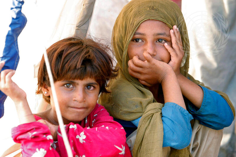 Young Children among Pakistanis Displaced by Floods