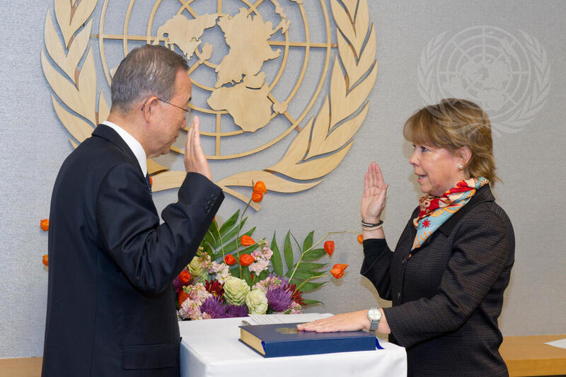 Secretary-General Swears In New UN Controller