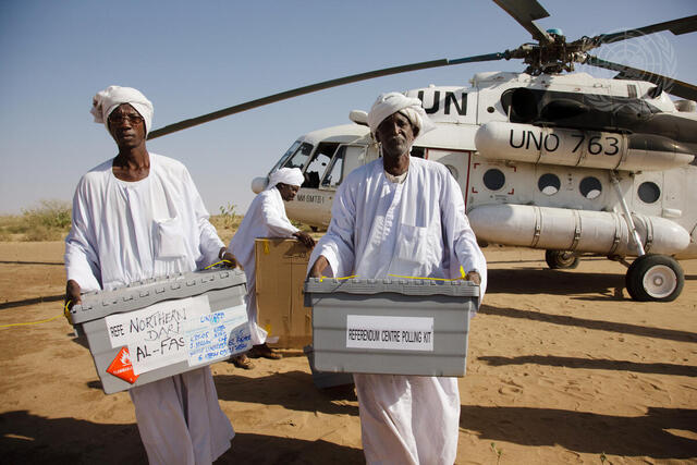 UNAMID Airlifts Referendum Materials to South Sudanese Living in Darfur