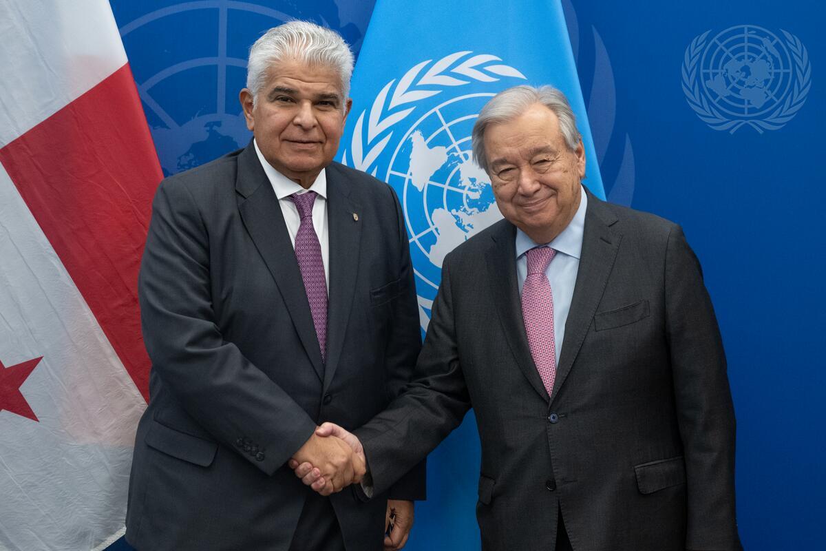 Secretary-General Meets with President of Panama | UN Photo