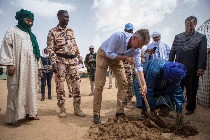 Under-Secretary-General for Peacekeeping Operations Visits Mali
