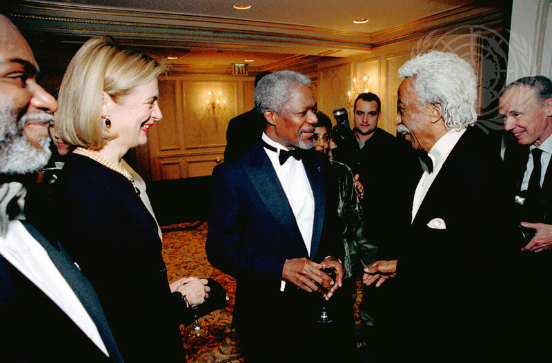 Secretary-General of the United Nations Receives 1999 Black History Maker Award