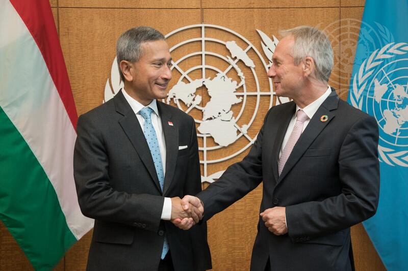 President of General Assembly Meets Foreign Minister of Singapore