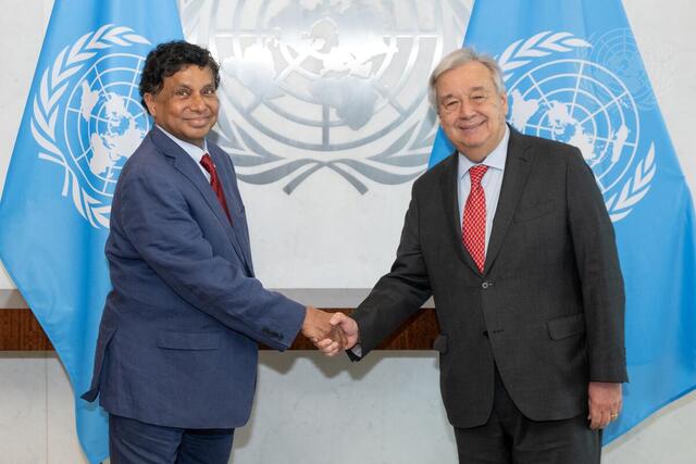 Permanent Observer of University for Peace Presents Letter of Appointment to Secretary-General