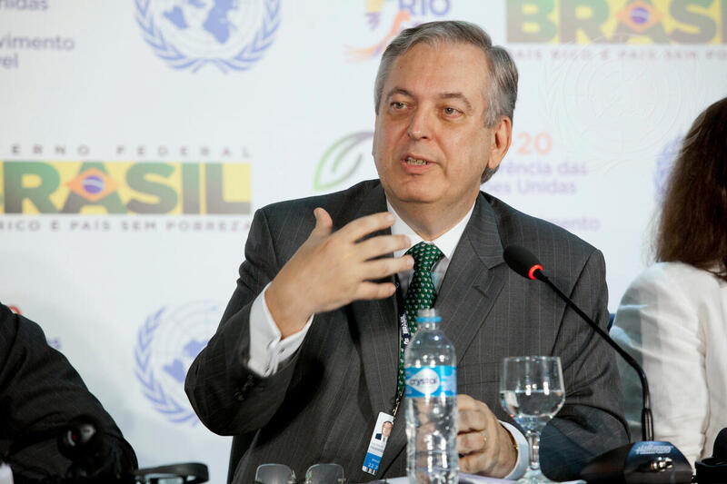 Brazilian Delegation Briefs the Press at Rio+20