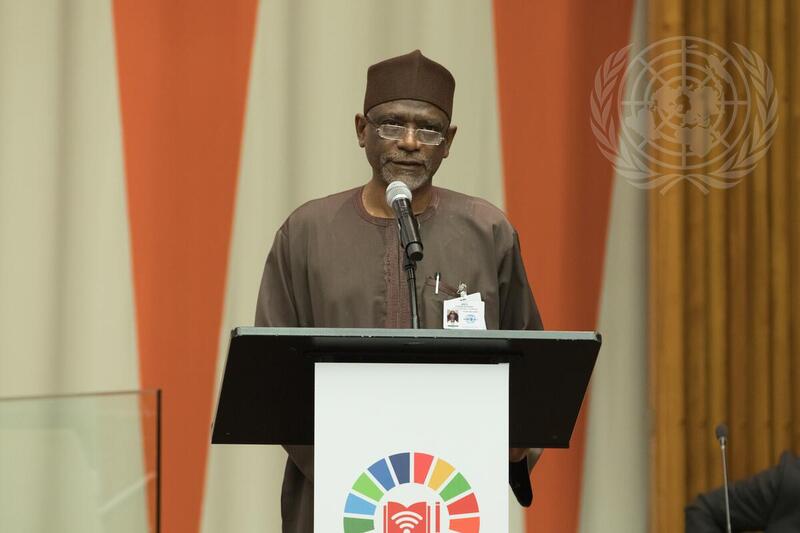 Transforming Education Summit Holds "Leaders Roundtable I"