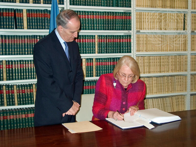 Signing Ceremony: Minister for Foreign Affairs of Sweden