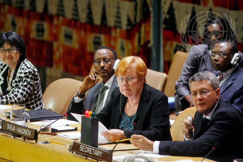 Presidents of Finland and Rwanda Chair Roundtable Discussion on Africa
