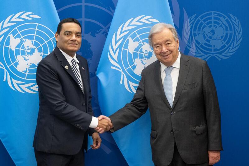 Secretary-General Meets with Foreign Minister of Belize