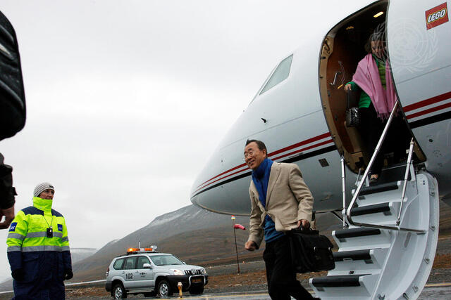Secretary-General Arrives in Longyearbyen