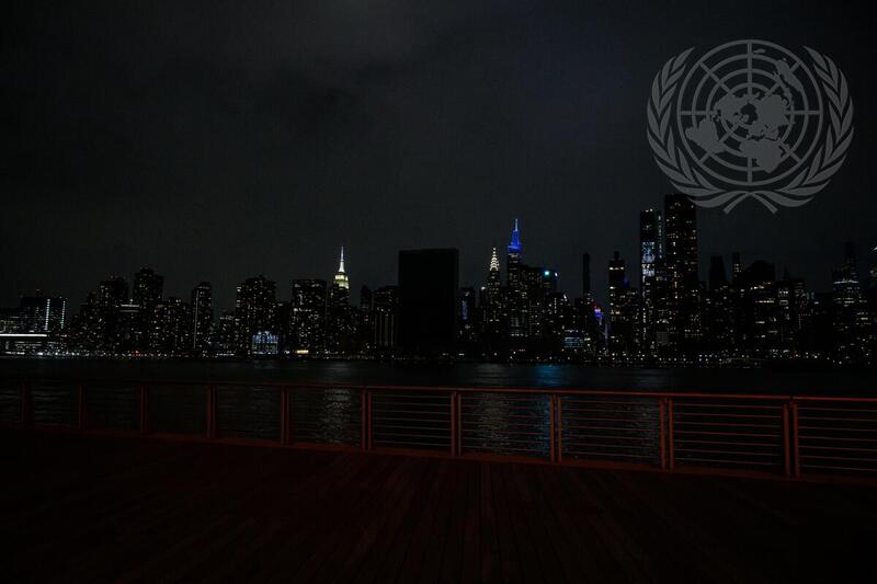 UN Headquarters Turns Off Lights to Commemorate Earth Hour