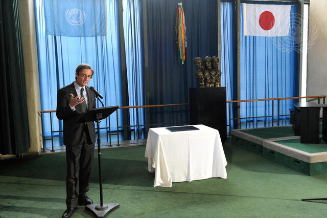 Ikenobo Presents Flower Offering Ceremony for Peace at UNHQ