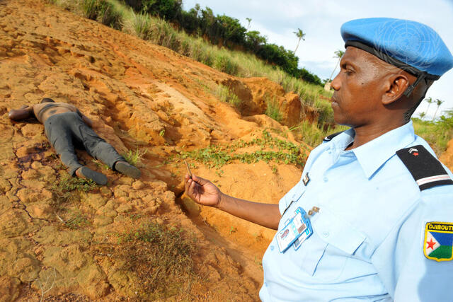 UN Human Rights Team at Alleged Mass Grave Site in Côte d&#039;Ivoire