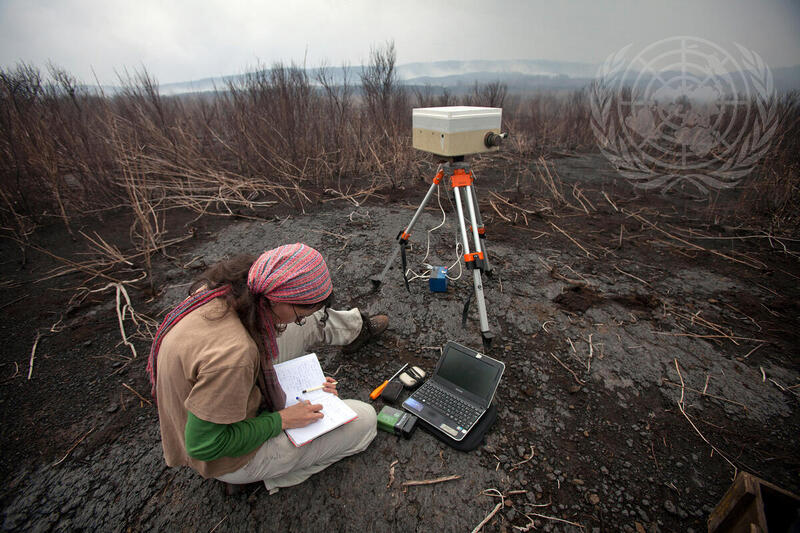 MONUSCO Assists Volcanologists at Mount Nyamulagira Crater