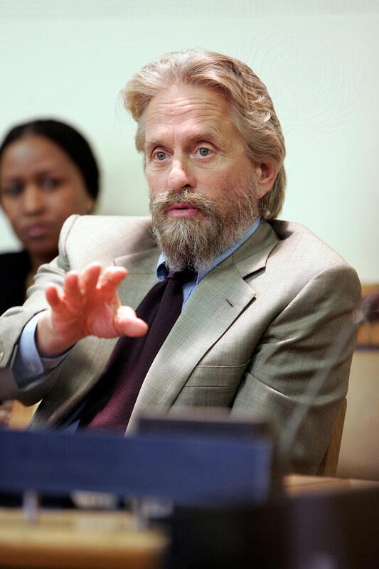 Messenger of Peace Douglas Addresses United Nations Tour Guides