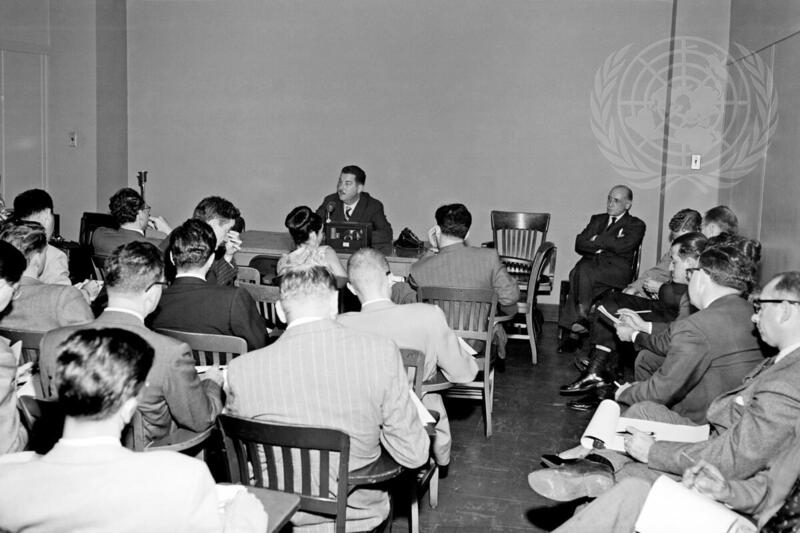 UNKRA Head Gives Press Conference