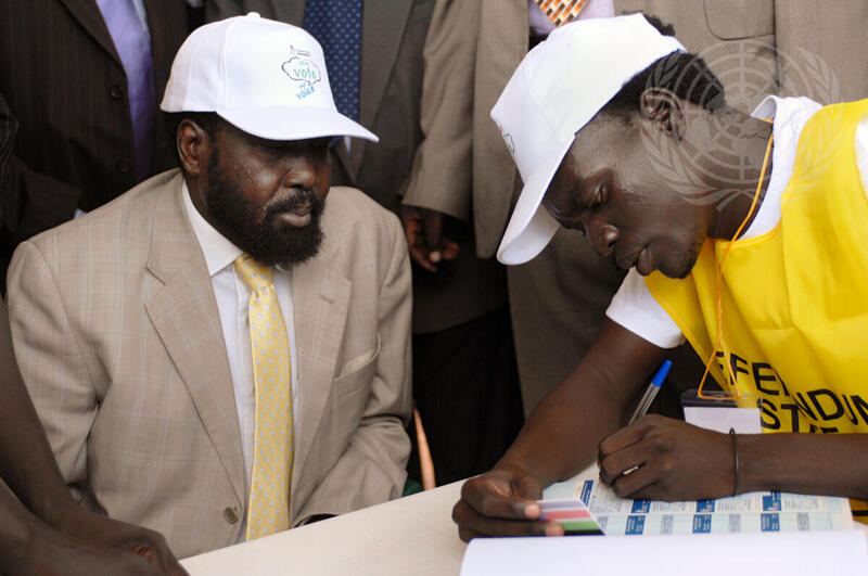 President of Government of Southern Sudan Registers for Referendum