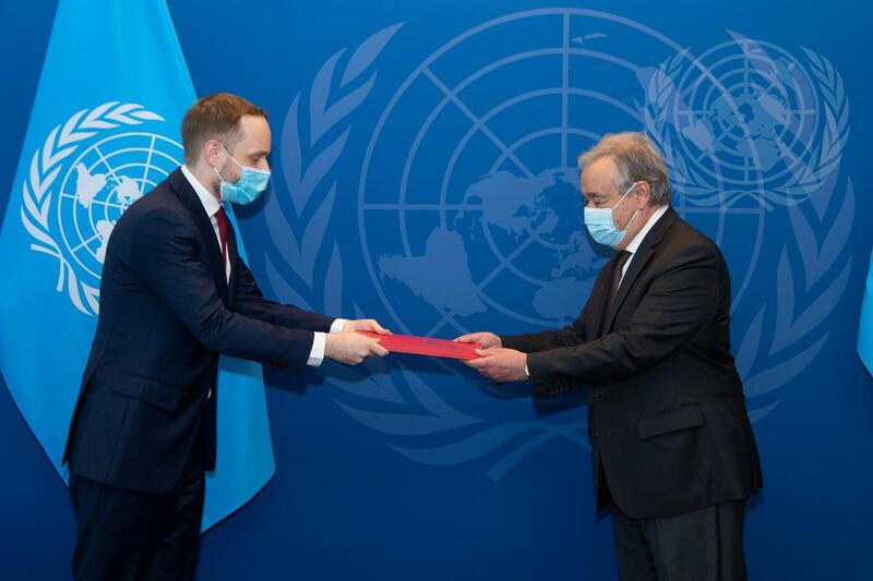 Permanent Representative of Czech Republic Presents Credentials to Secretary-General