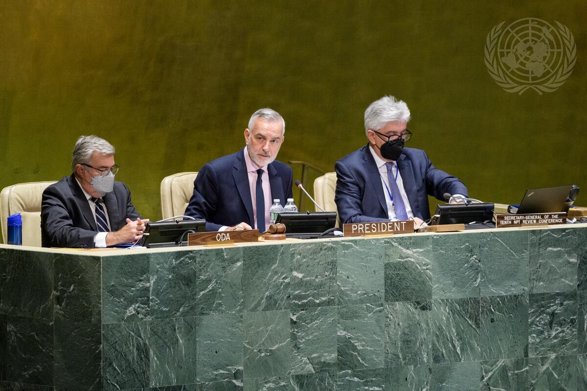 "Gustavo Zlauvinen (centre), President of the Review Conference for the Nuclear Non-proliferation Treaty (NPT), chairs the general debate of the Tenth Review Conference of the Parties to the Treaty on the Non-Proliferation of Nuclear Weapons (1-26 August)."
