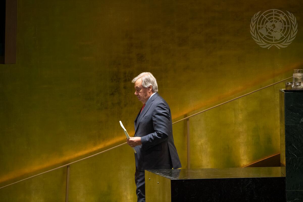ONU en vivo: El Secretario General António Guterres sube al podio para pronunciar un discurso en la apertura del debate del septuagésimo octavo período de sesiones de la Asamblea General (Foto ONU/Cia Pak).
