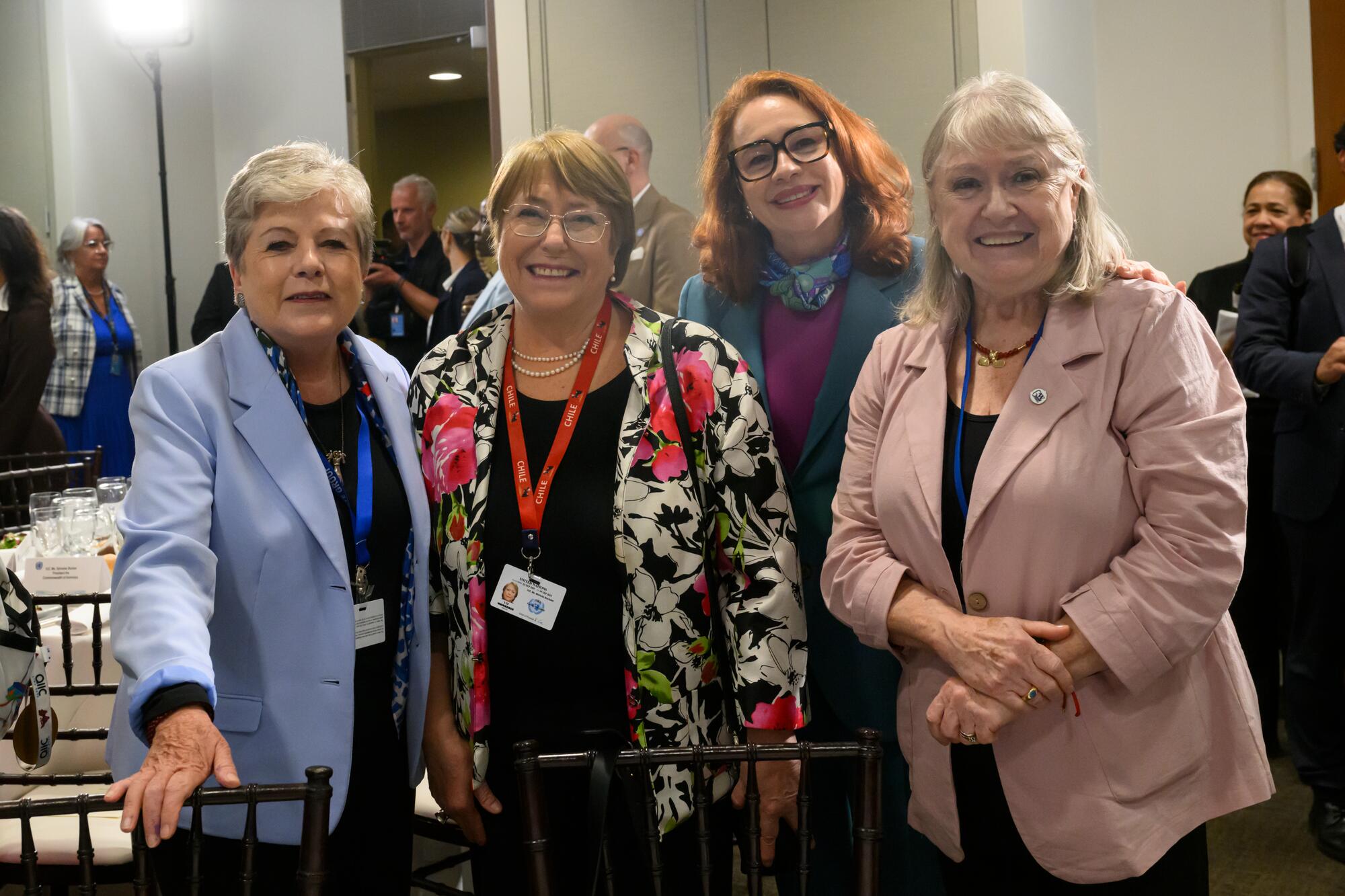 A group photo during a leadership dinner with Annalena Baerbock (not pictured), President of the eightieth session of the United Nations General Assembly. 

From left to right are: Alicia Bárcena, Secretary of the Environment and Natural Resources of Mexico; Michelle Bachelet, Former President of Chile; María Fernanda Espinosa, Poet and former President of the United Nations General Assembly; and Susana Malcorra, Former Foreign Minister of Argentina.